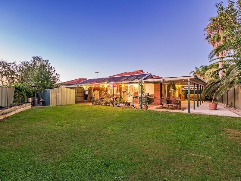 11 Ozark Place, Warnbro WA 6169