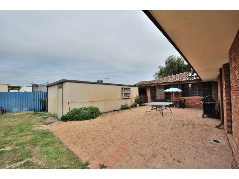 14 Frome Way, Cooloongup WA 6168