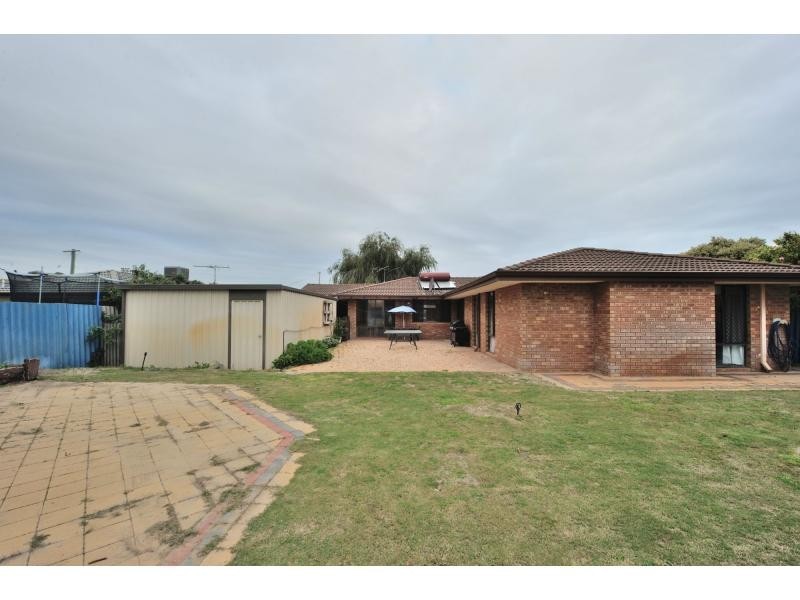 14 Frome Way, Cooloongup WA 6168