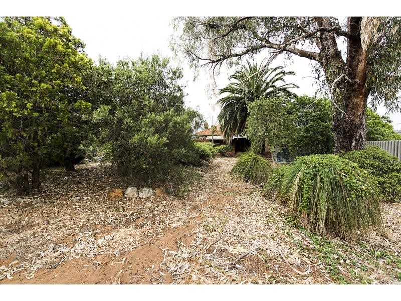 9 Pudney Place, Orelia WA 6167