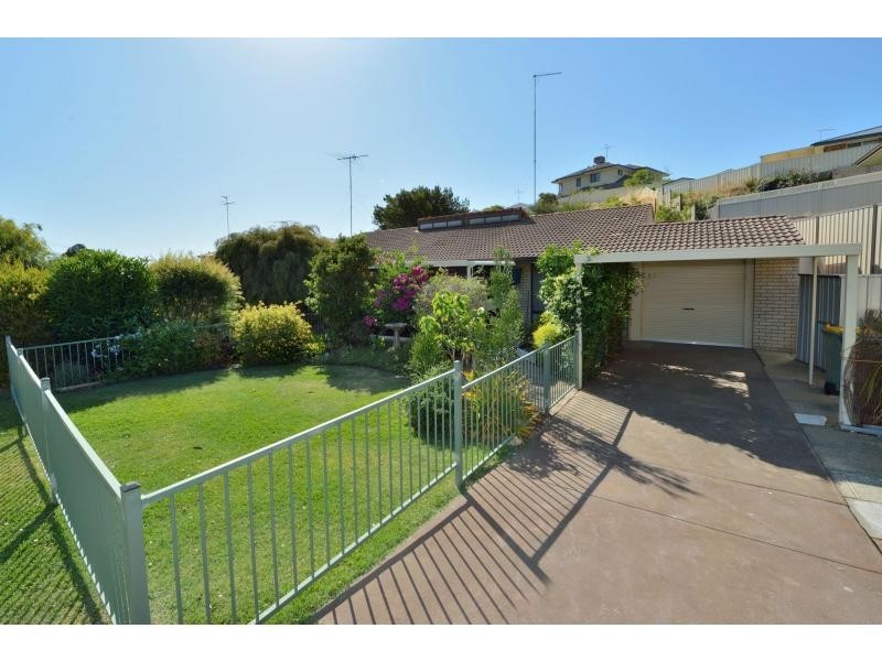 80A Janis Street, Halls Head WA 6210