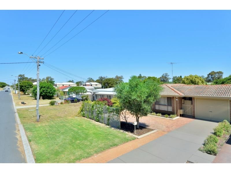 1B Eacott Street, Mandurah WA 6210