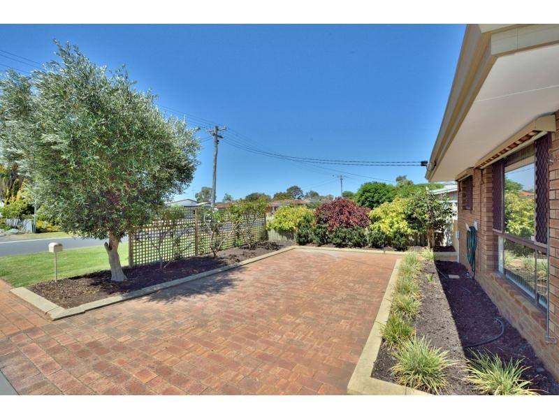 1B Eacott Street, Mandurah WA 6210