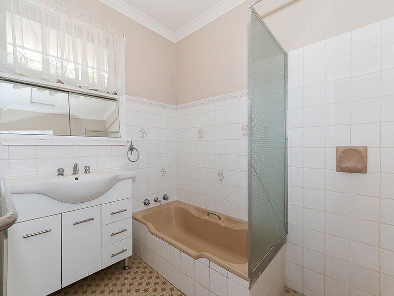 5 Thorman Place, Booragoon WA 6154