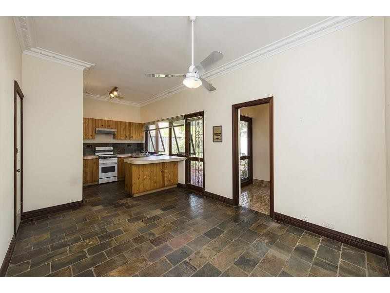 1/59 Lockhart Street, Como WA 6152