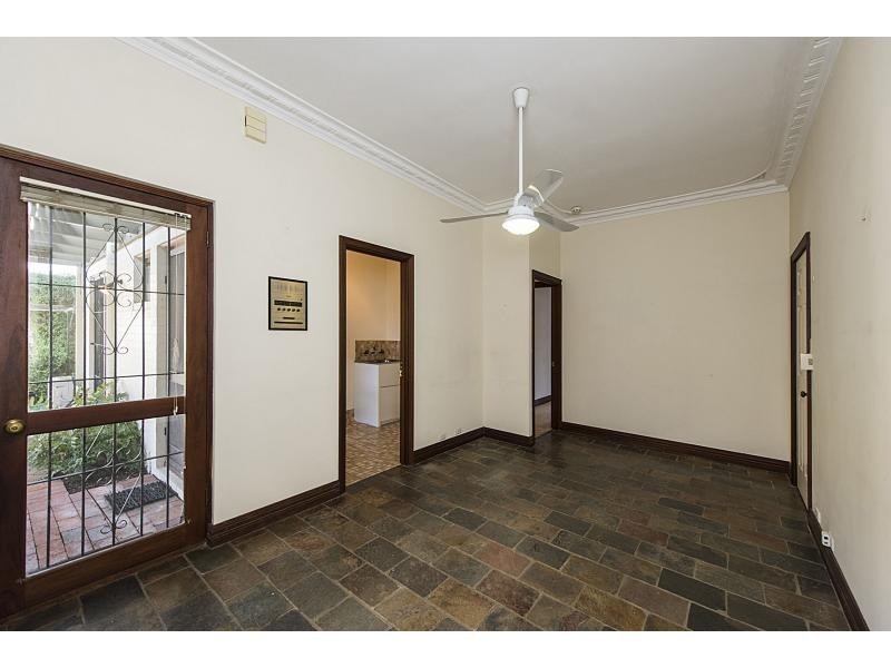 1/59 Lockhart Street, Como WA 6152