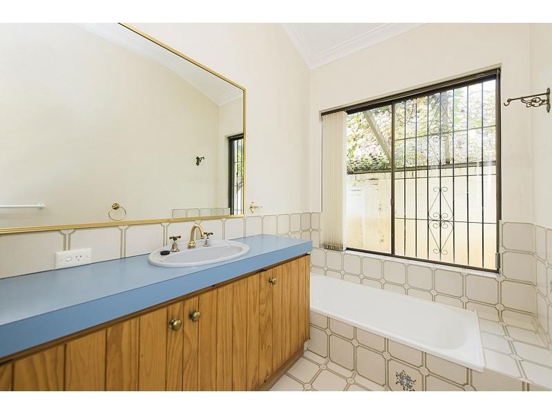 1/59 Lockhart Street, Como WA 6152