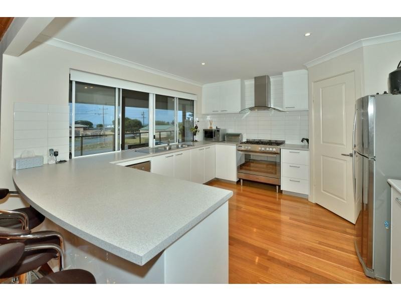 1 Maranel Street, Falcon WA 6210