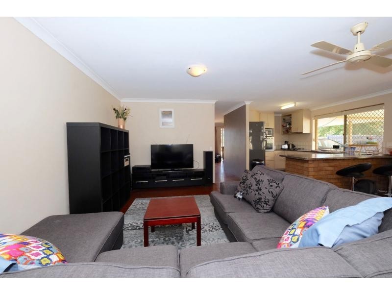 1 Gordon Place, Huntingdale WA 6110