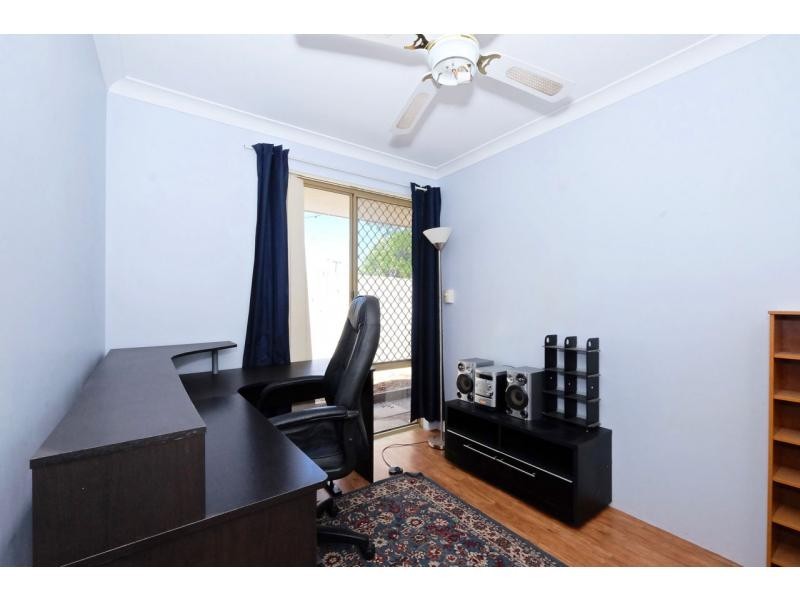 1 Gordon Place, Huntingdale WA 6110