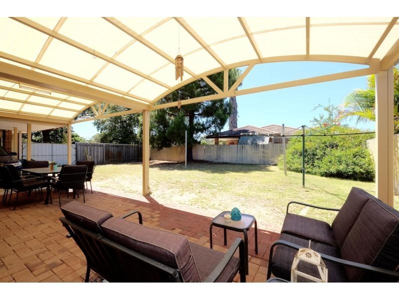 1 Gordon Place, Huntingdale WA 6110