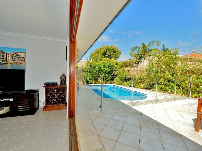 17 Enterprise Avenue, Falcon WA 6210