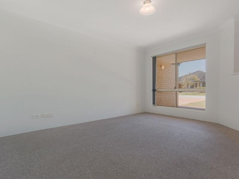 43 Abbeytown Circle, Waikiki WA 6169