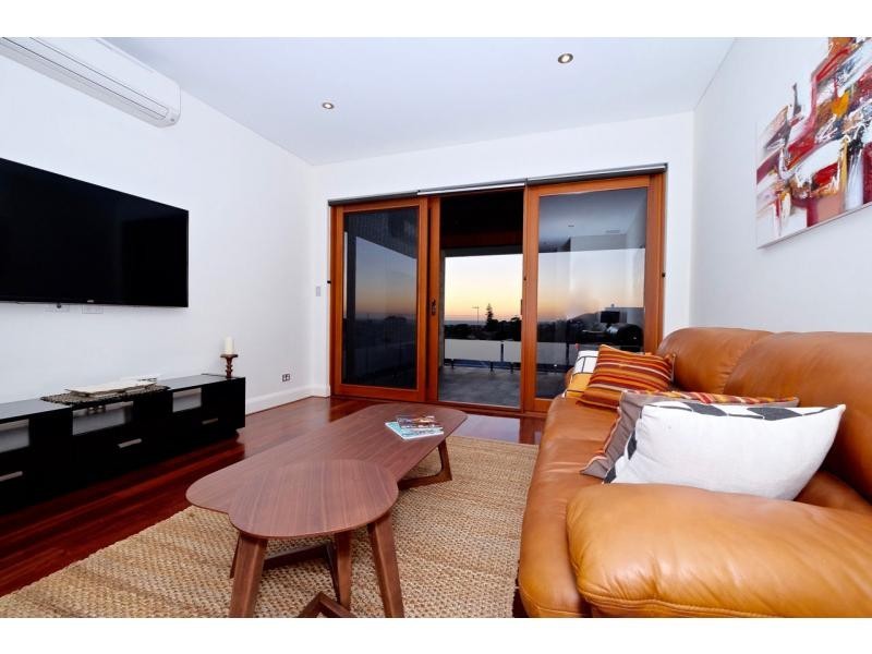 53 Solomon Street, Fremantle WA 6160