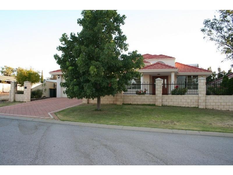 67 Peterborough Circle, North Lake WA 6163