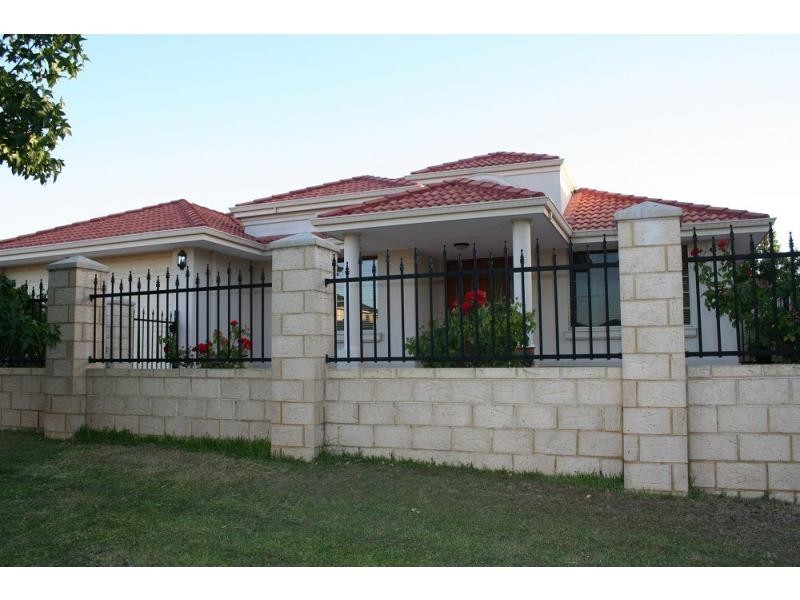 67 Peterborough Circle, North Lake WA 6163