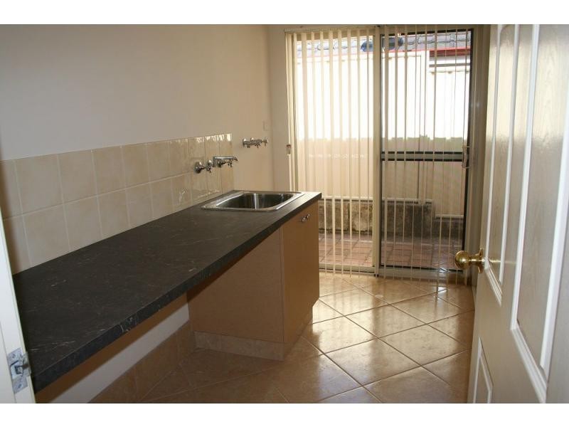 67 Peterborough Circle, North Lake WA 6163