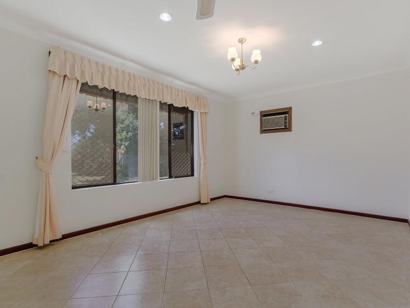 52a Waikiki Road, Safety Bay WA 6169