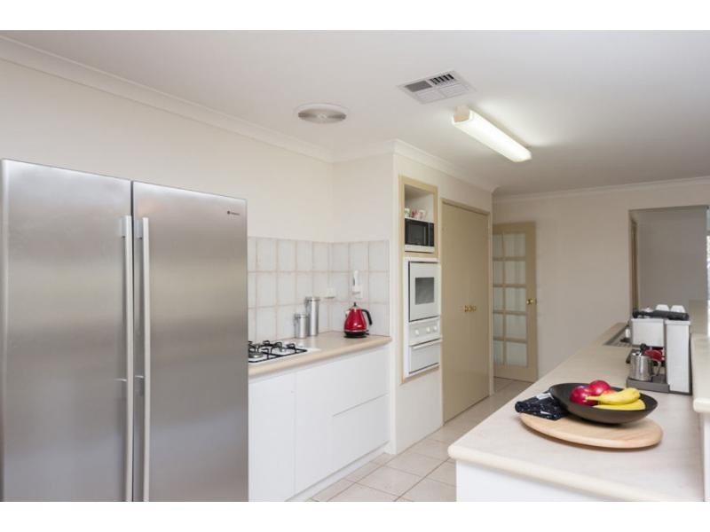 30 Heatherlea Parkway, Leeming WA 6149
