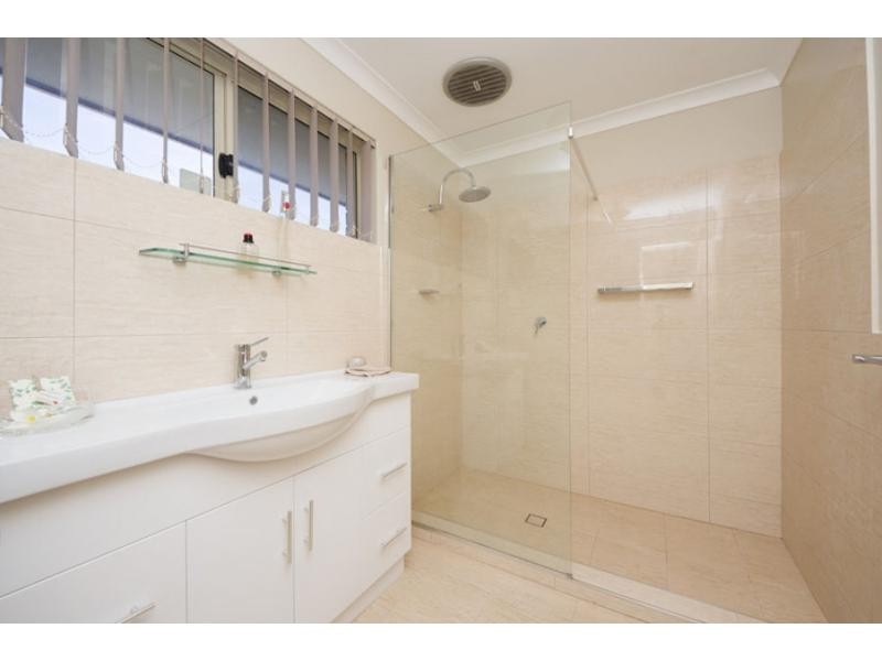 30 Heatherlea Parkway, Leeming WA 6149