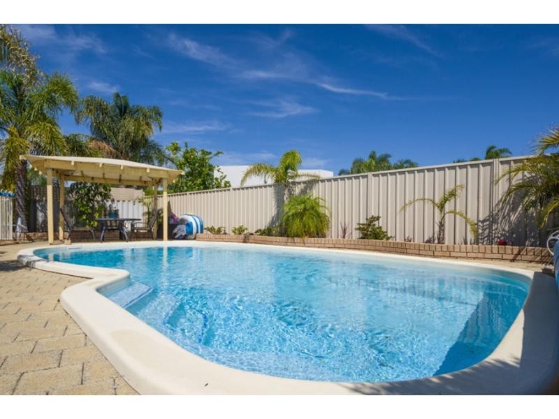 30 Heatherlea Parkway, Leeming WA 6149