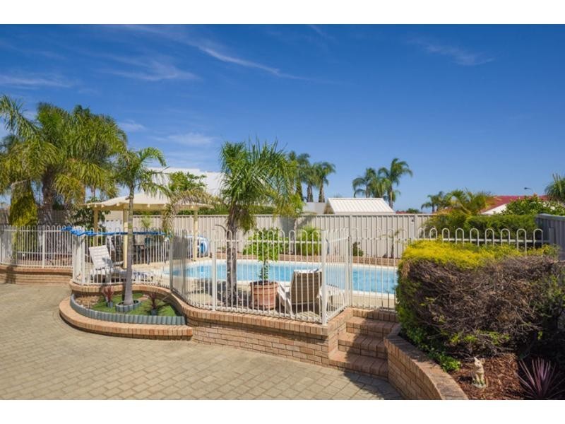 30 Heatherlea Parkway, Leeming WA 6149