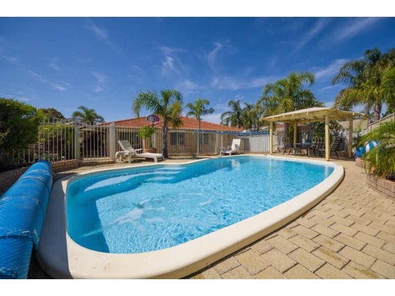 30 Heatherlea Parkway, Leeming WA 6149