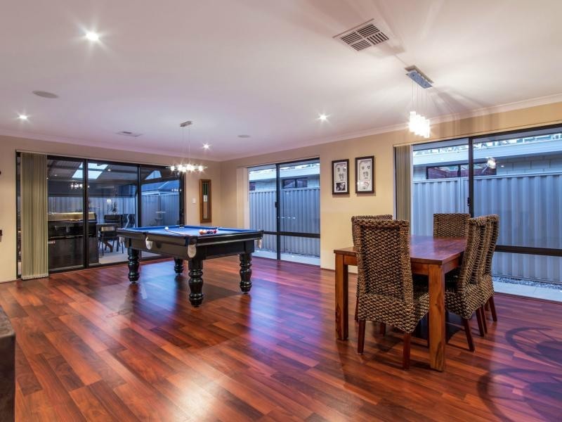 12 Lucky Bay Road, Secret Harbour WA 6173