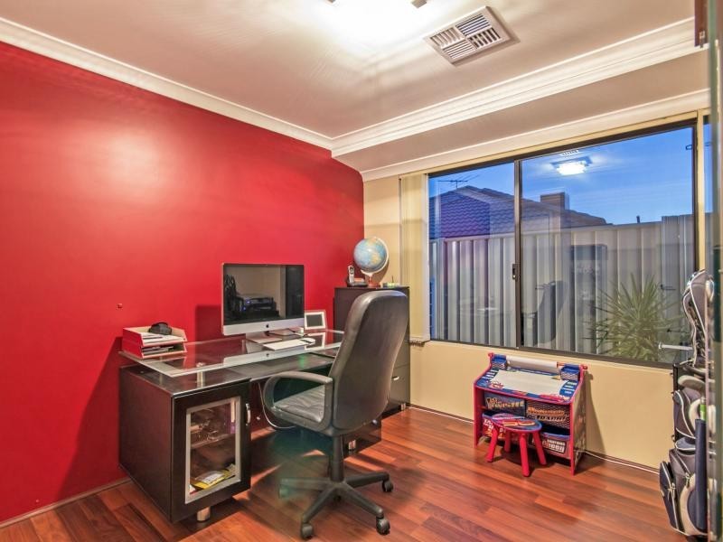 12 Lucky Bay Road, Secret Harbour WA 6173