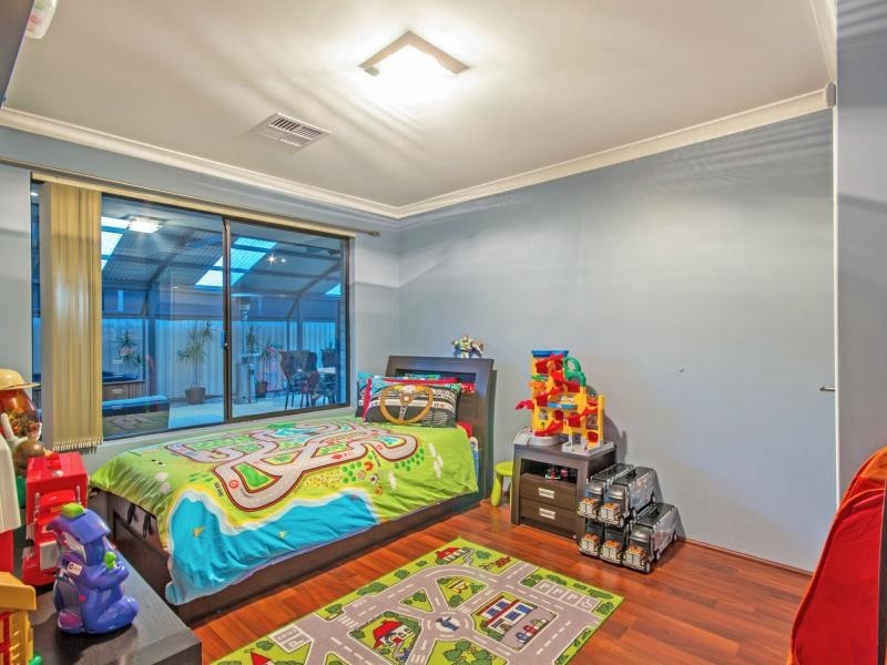 12 Lucky Bay Road, Secret Harbour WA 6173