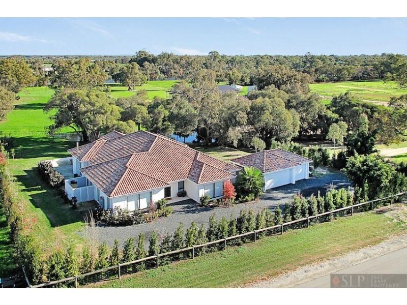 64 Thomasfield Place, Ravenswood WA 6208