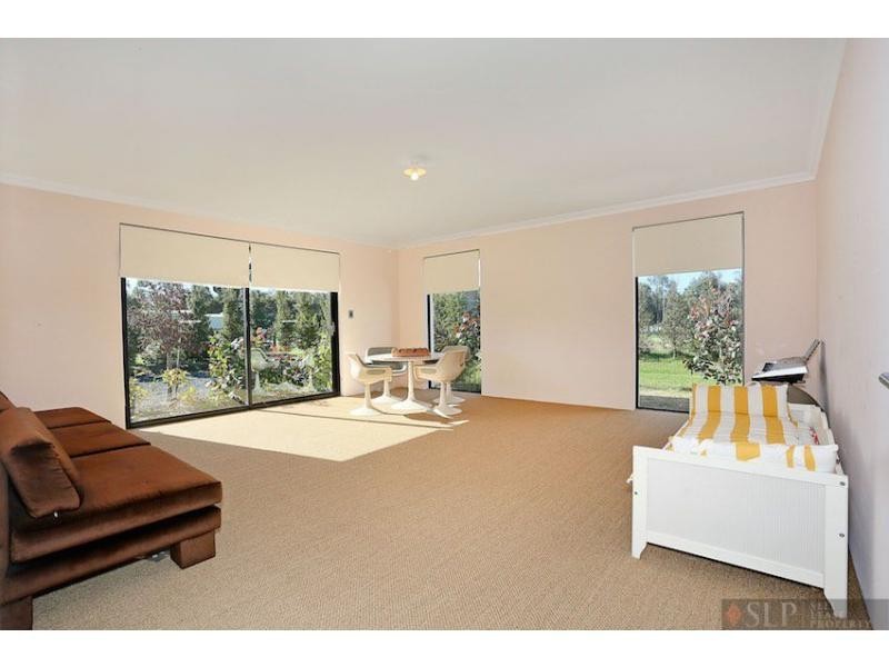 64 Thomasfield Place, Ravenswood WA 6208