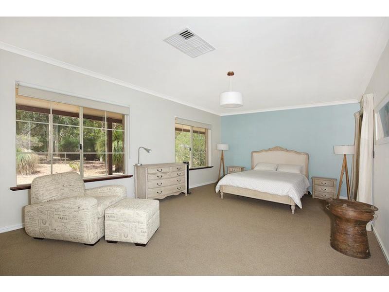 2 Woodsong Close, Falcon WA 6210