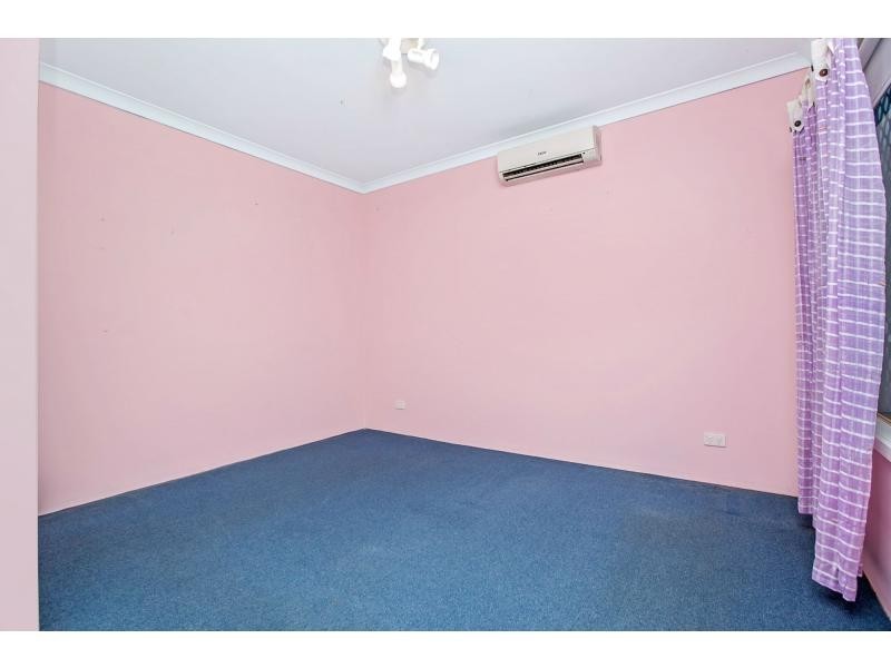 18 Valley Road, Halls Head WA 6210