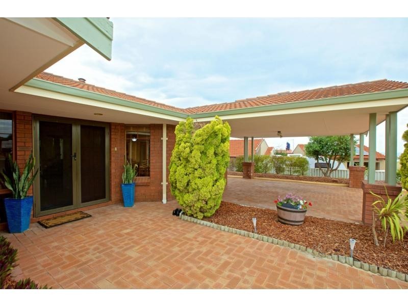 4 Gwedue Court, Mullaloo WA 6027