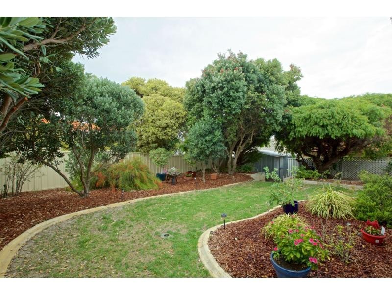 4 Gwedue Court, Mullaloo WA 6027