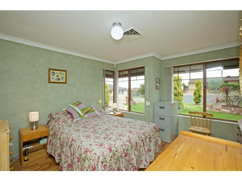 4 Gwedue Court, Mullaloo WA 6027