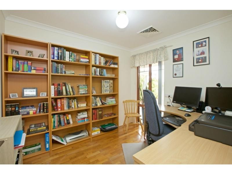 4 Gwedue Court, Mullaloo WA 6027