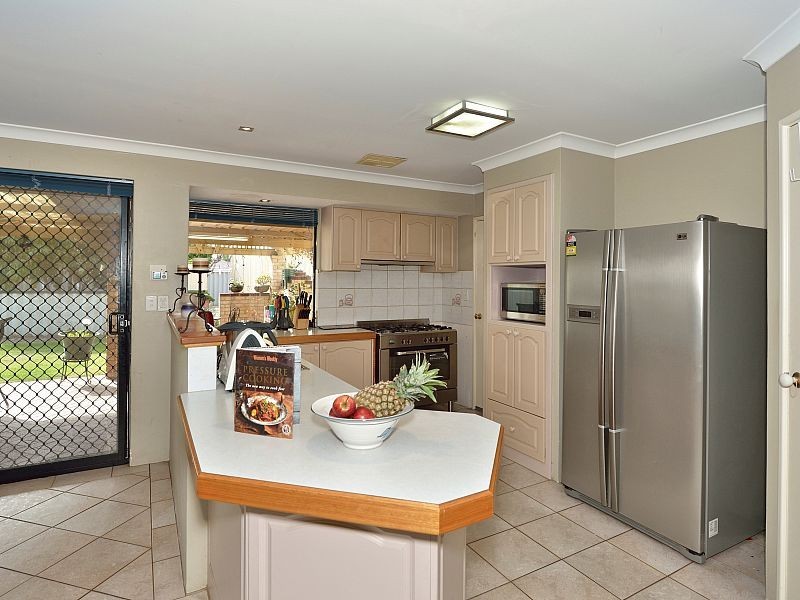 1 Newport Drive, Dudley Park WA 6210