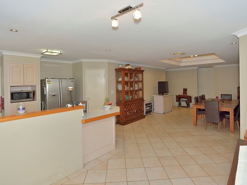 1 Newport Drive, Dudley Park WA 6210