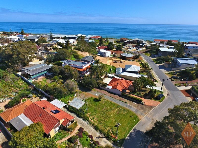 9A Valley Road, Halls Head WA 6210