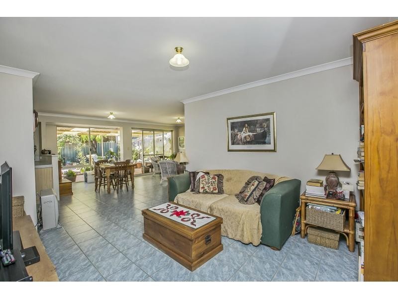 21 Fairmont Place, Currambine WA 6028