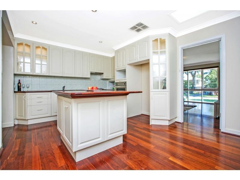 4 Patterson Place, Myaree WA 6154