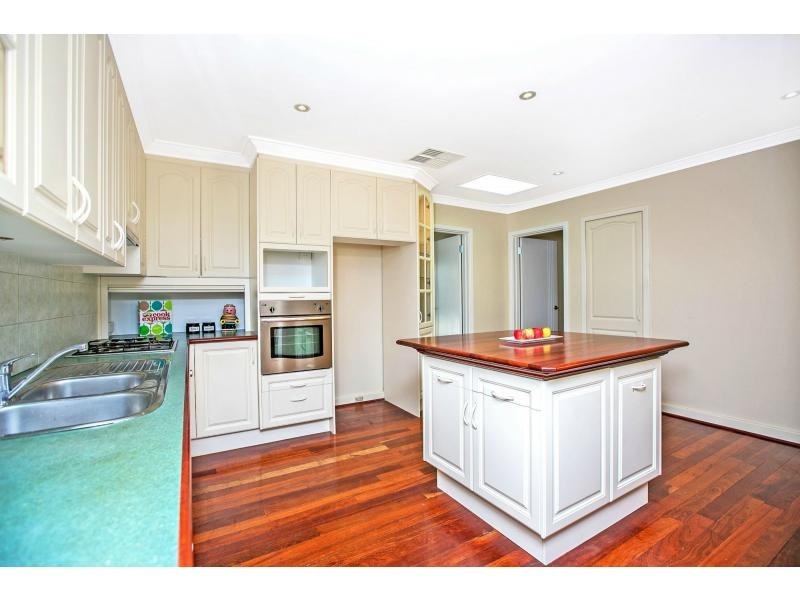 4 Patterson Place, Myaree WA 6154