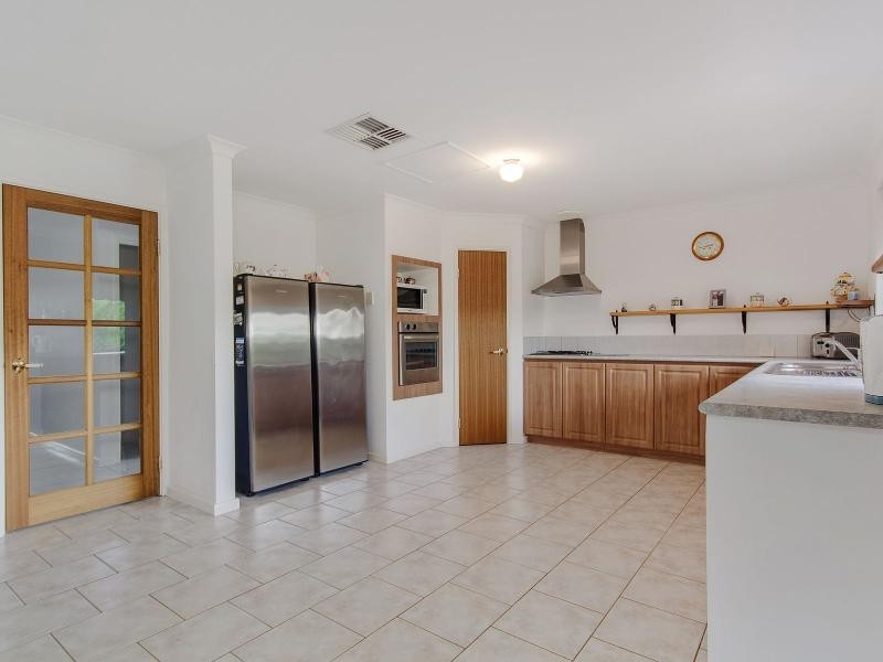 17 Lynch Avenue, Rockingham WA 6168