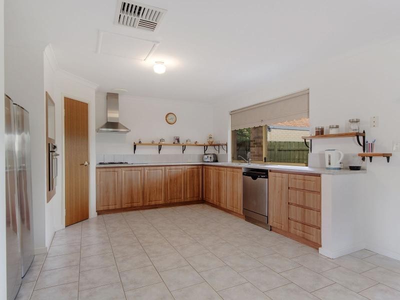 17 Lynch Avenue, Rockingham WA 6168