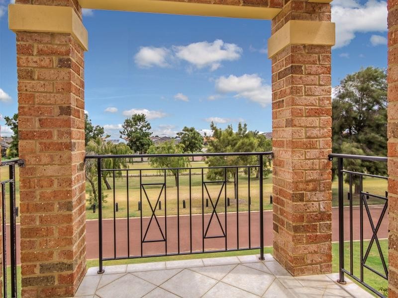 17 Lynch Avenue, Rockingham WA 6168