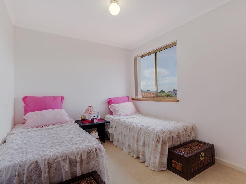 17 Lynch Avenue, Rockingham WA 6168