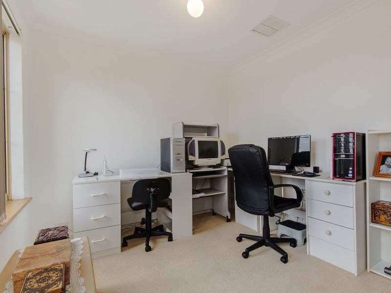 17 Lynch Avenue, Rockingham WA 6168