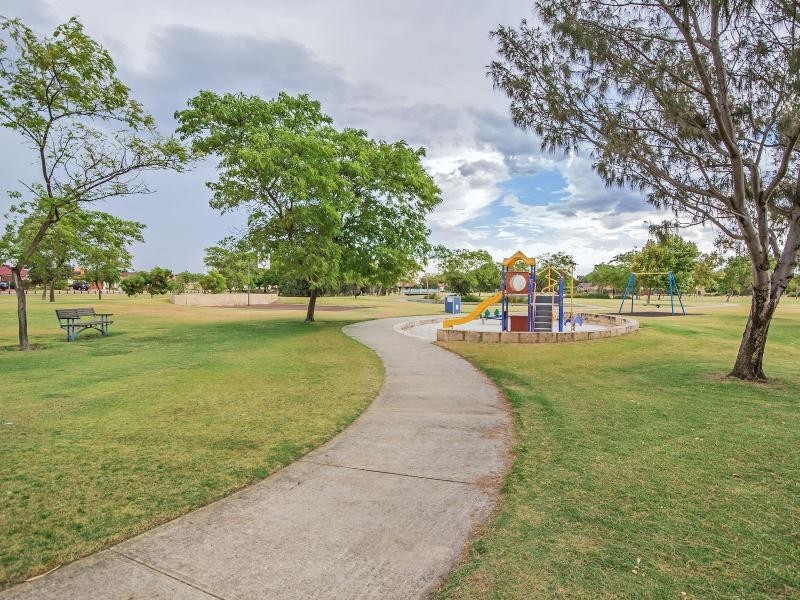 17 Lynch Avenue, Rockingham WA 6168